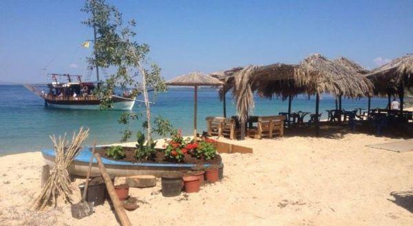 Aretes beach