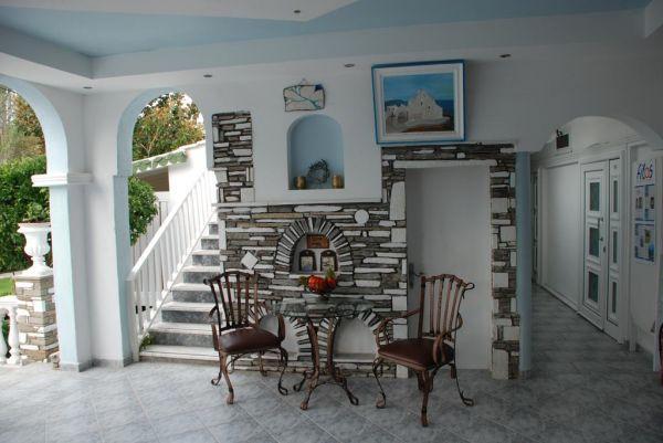 Diaporos Hotel