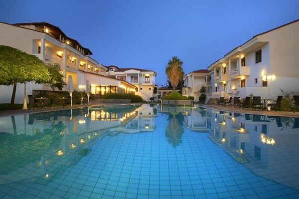 Hotel Lily Ann Village