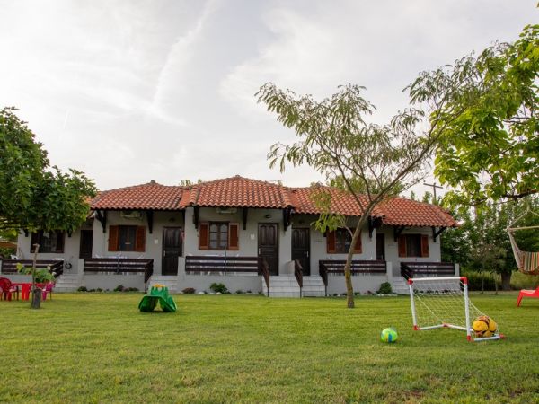 Rooms and studios Melissi
